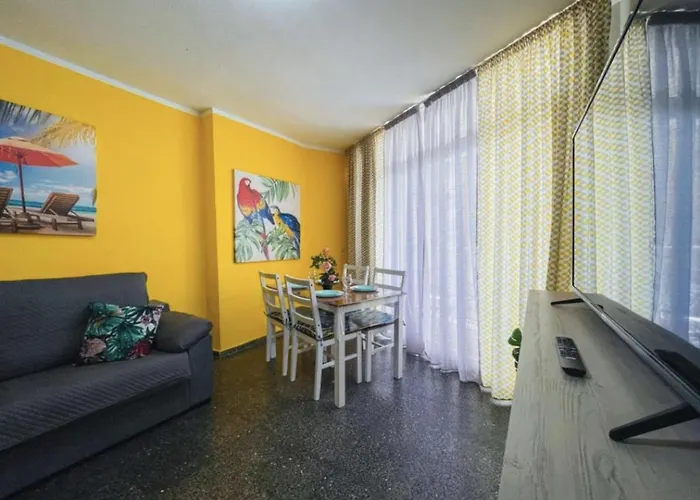 Torres De Yomely - Y2f 美洲海滩